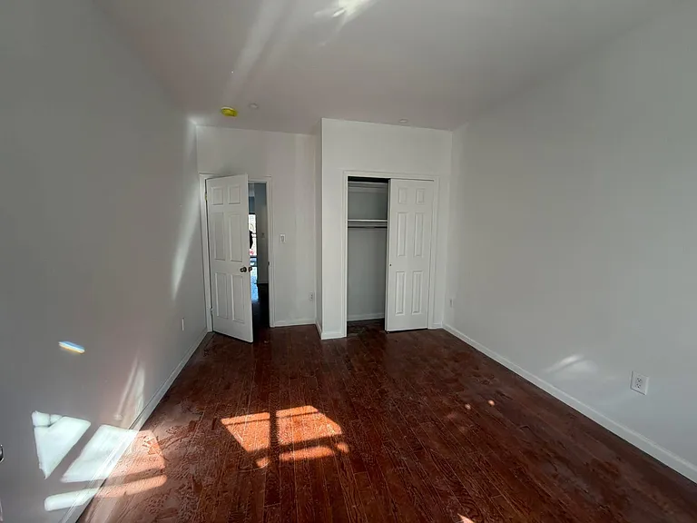 2218 E 27th St #2 — Photo 6