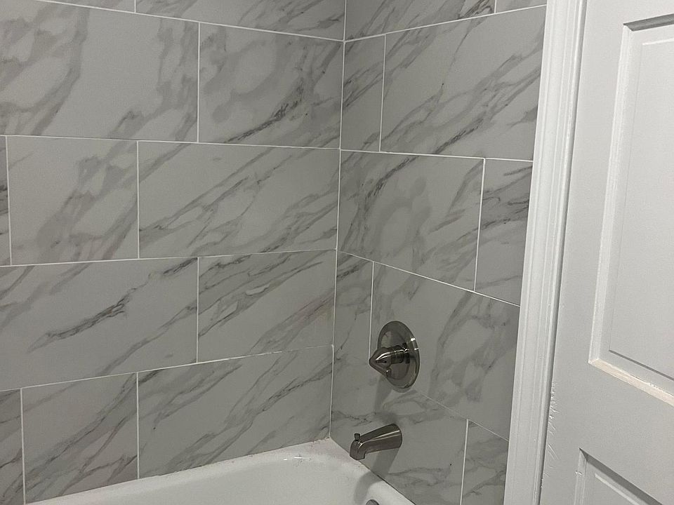 2nd image of 3 Albion St #3