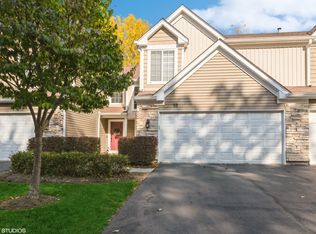 86 Cambridge Ave, Streamwood, IL