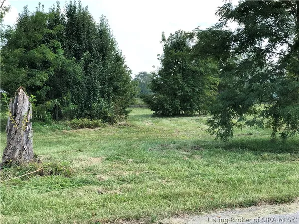 112/116 Village Lane, Marysville, IN 47141