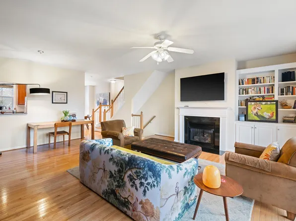 106 Melbourne Park Cir APT F, Charlottesville, VA 22901