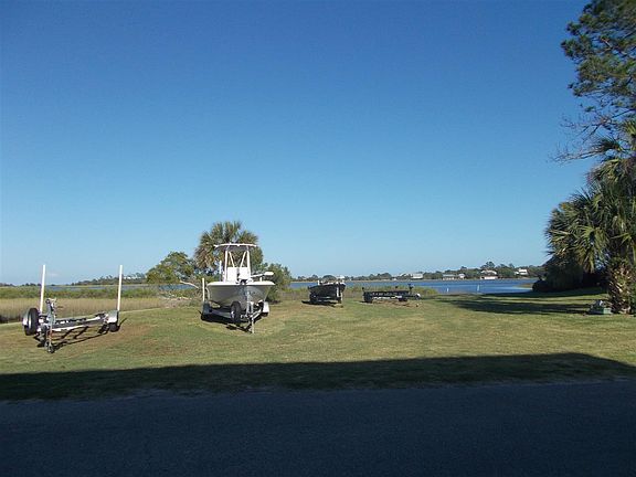 2nd image of Harbour Point Dr