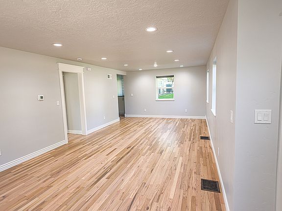 4th image of 217 S 13th Ave #1