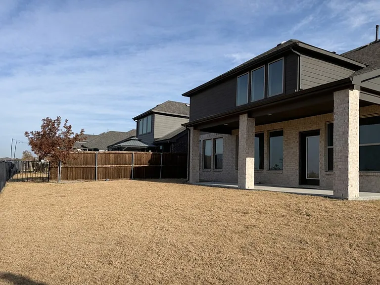 10201 Fulgham Dr — Photo 20