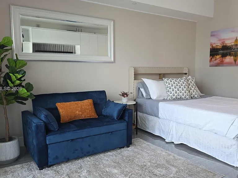 1300 Brickell Bay Dr #2512 — Photo 5