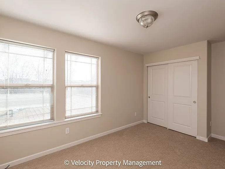 1530 NW Hickory Pl — Photo 12