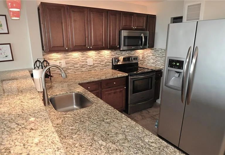 4501 NE 21st Ave #402 — Photo 6