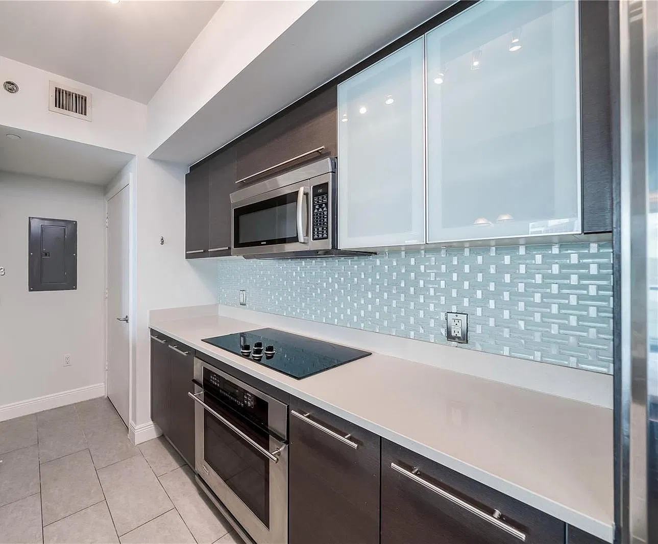 2 bed, 1197 sqft, $4,100 — Photo 3