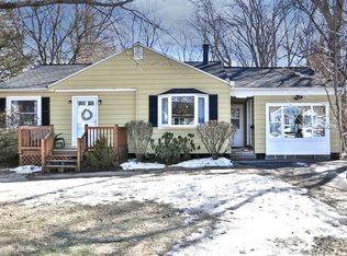 72 Glendale Rd, Latham, NY 12110