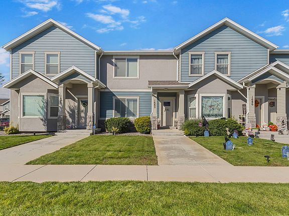 2nd image of 1682 E Stone Creek Way