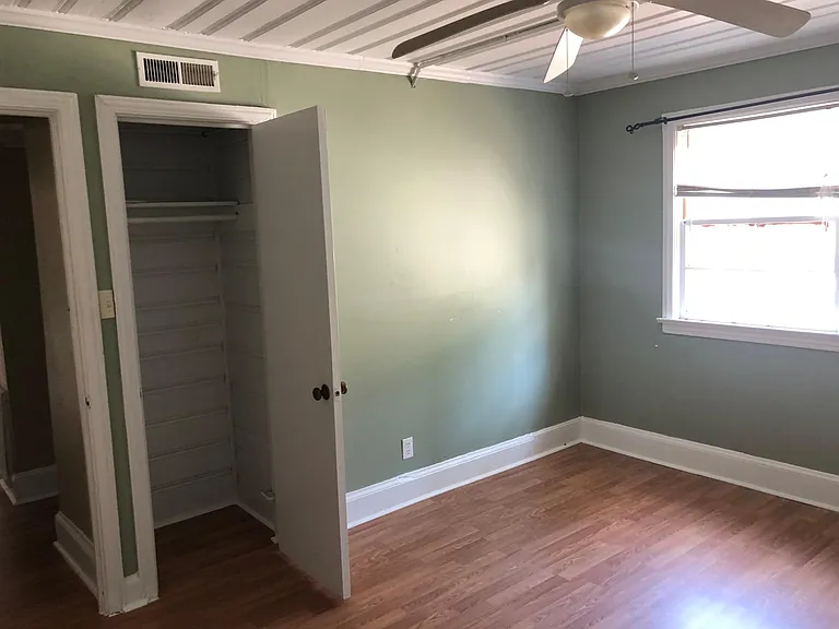 637 Henderson St #1 — Photo 2