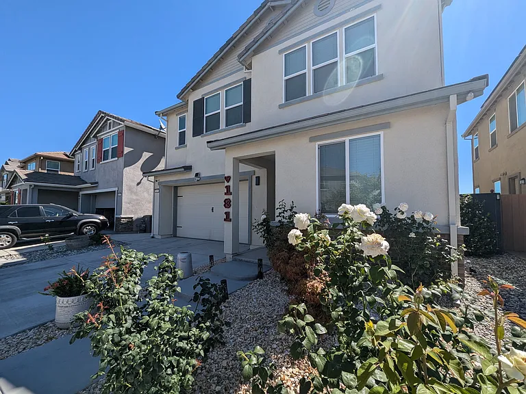 181 Damasco Ln — Photo 2