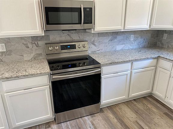 3rd image of 510 Rose Dr