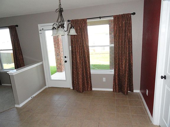 4th image of 2207 Vernice Dr