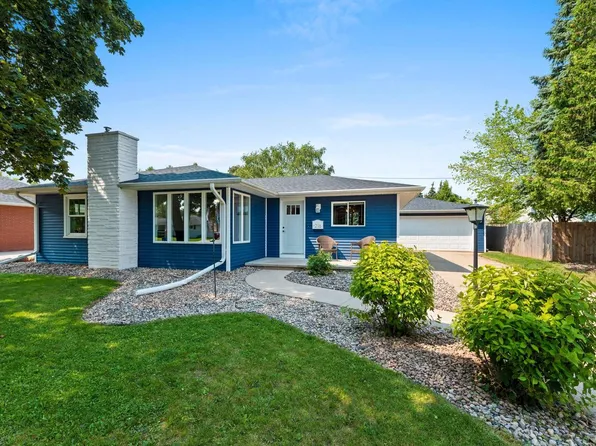 216 Lox COURT, Combined Locks, WI 54113