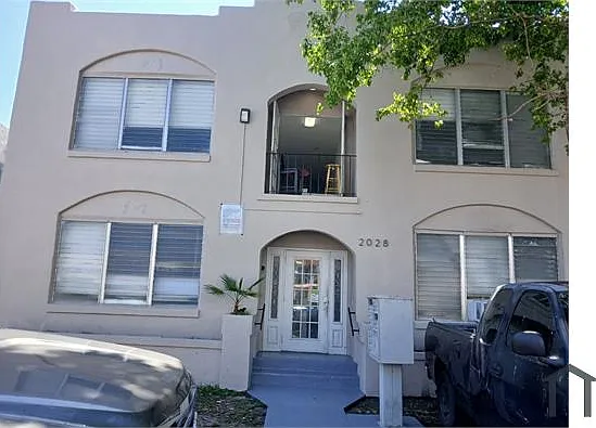 2028 SW 6th St — Photo 1