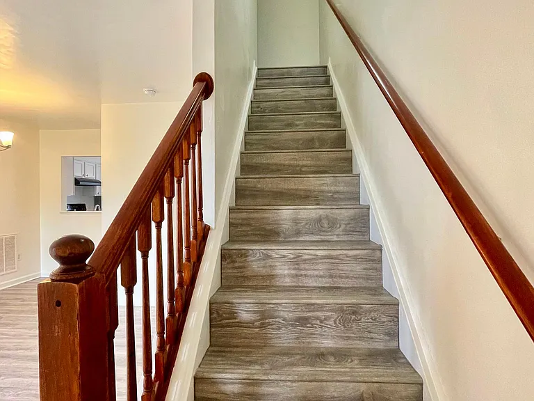 116 Commerce Dr — Photo 16