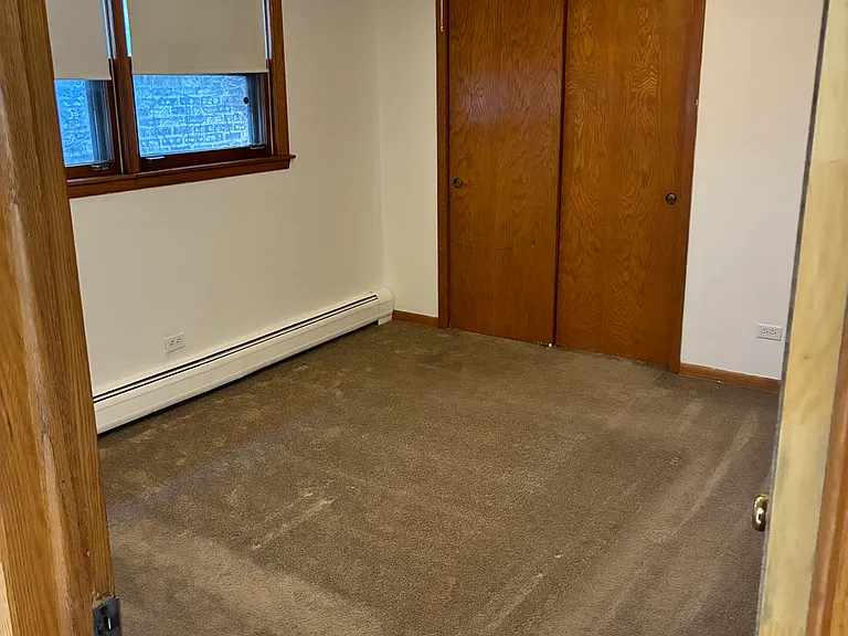 5851 N Washtenaw Ave #2 — Photo 8