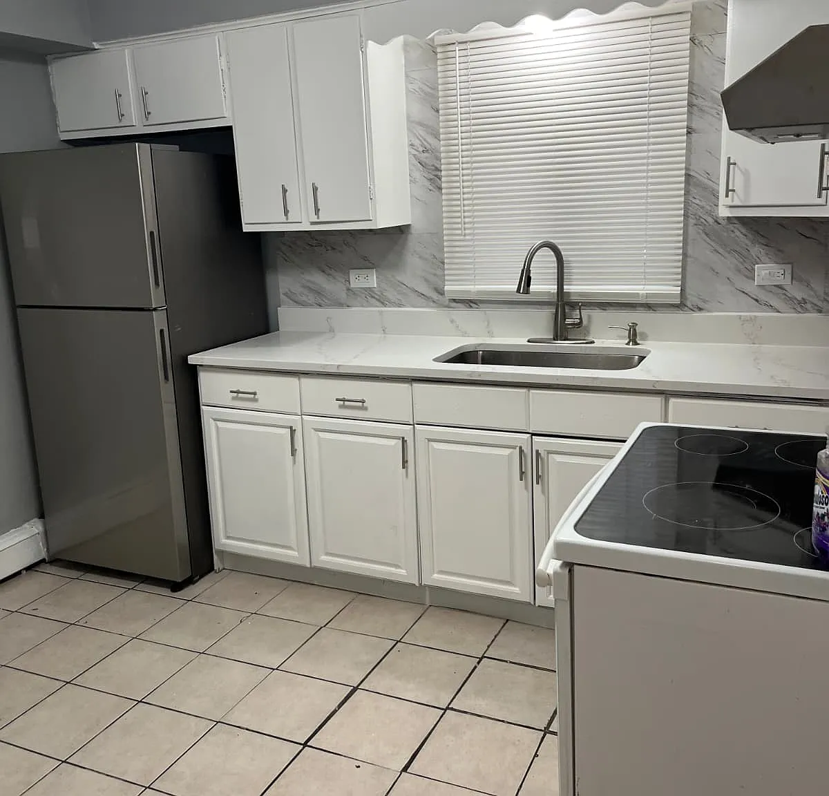 2 bed, 900 sqft, $1,899 — Photo 3