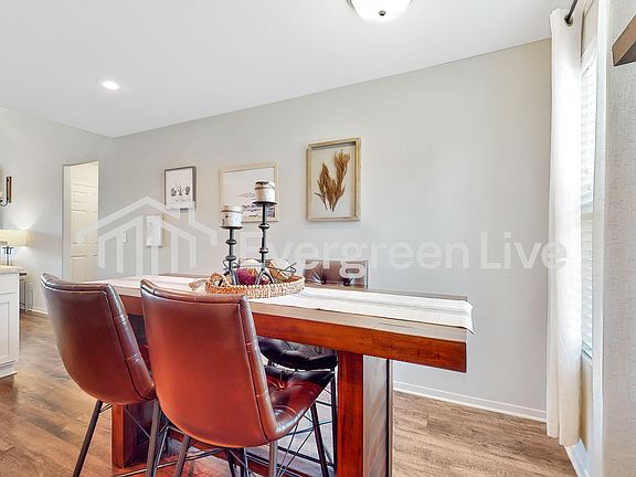 3rd image of 1205 Manor Oaks Blvd