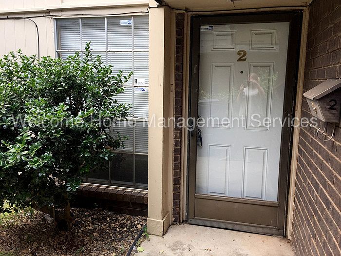 1st image of 2828 Croydon Ct APT 2