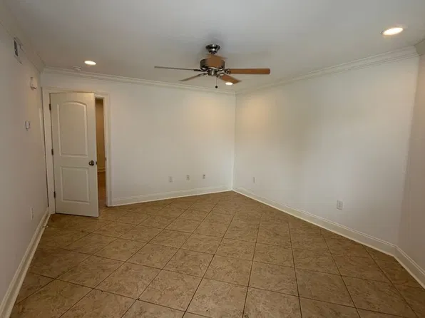 1331 Lake Avenue, 1331 Lake Ave APT 3, Metairie, LA 70005