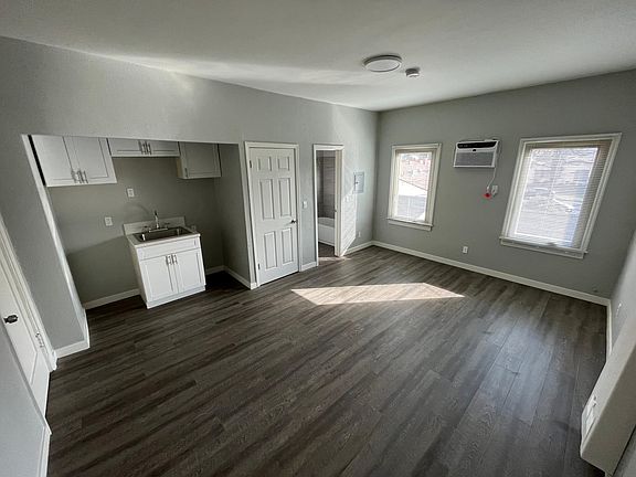 2nd image of 1140 E Elk Ave #5A
