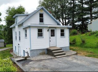 46 Crest Ave, Auburn, ME 04210