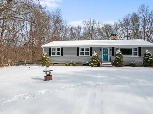 820 Thompson Street, Glastonbury, CT 06033