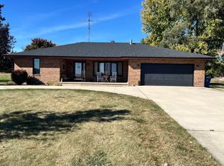 203 W Lincoln Ave, Arlington, IL 61312