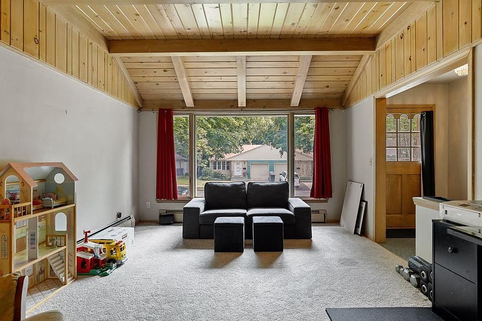 1st image of 4922 Sheridan Ave S #1