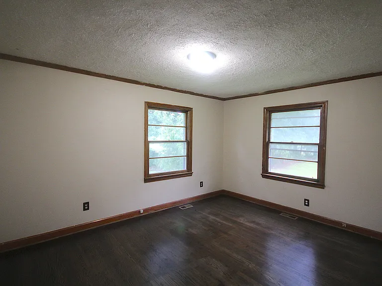 6905 Moreview Rd — Photo 6