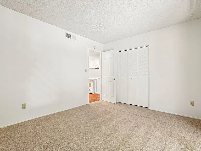 Northridge Terrace Apartments at 4900-4948 Stamas Lane, Fair Oaks California — Photo 17