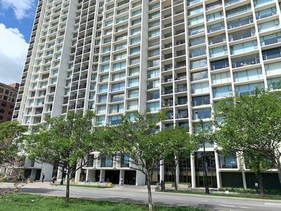 3200 N Lake Shore Dr APT 803, Chicago, IL, 60657