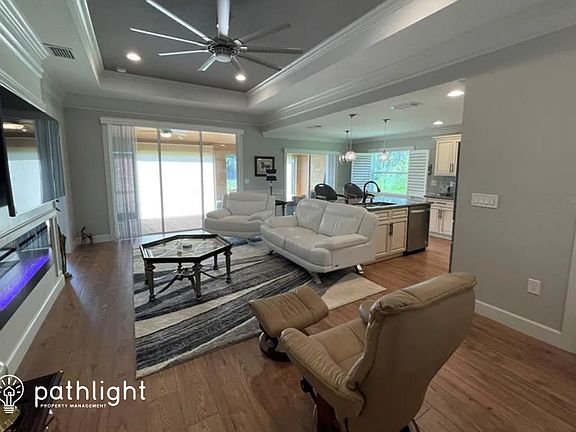 5th image of 5718 Galambos St