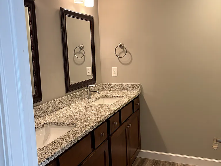 406 W Mike St #401 — Photo 5