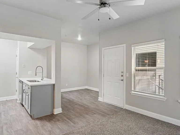 Larkin Apartment Homes — Photo 106