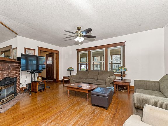 5th image of 80 Magnolia Ave