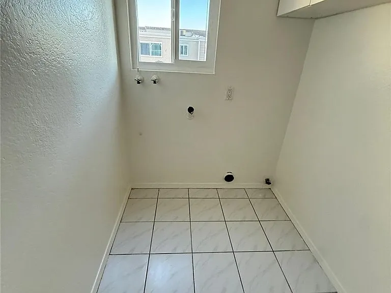 43 Golden Glen St — Photo 15