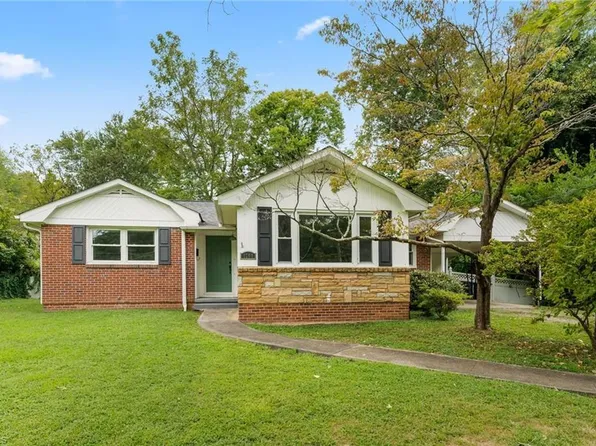 1200 Lamont Dr, Winston Salem, NC 27103