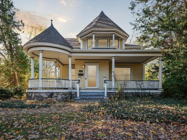 921 Maple St, Albion, MI 49224