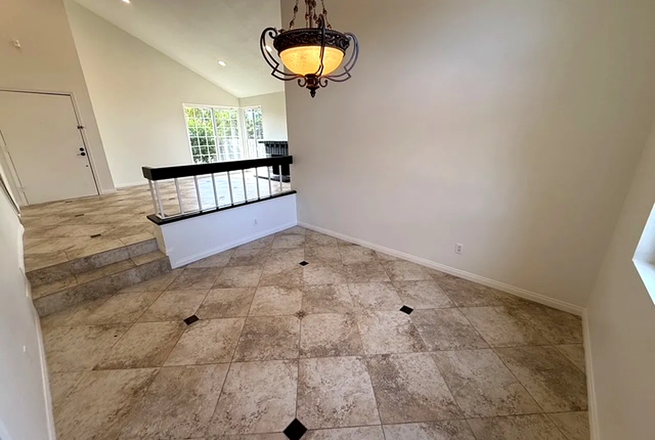 4 bed, 2272 sqft, $4,500 — Photo 4