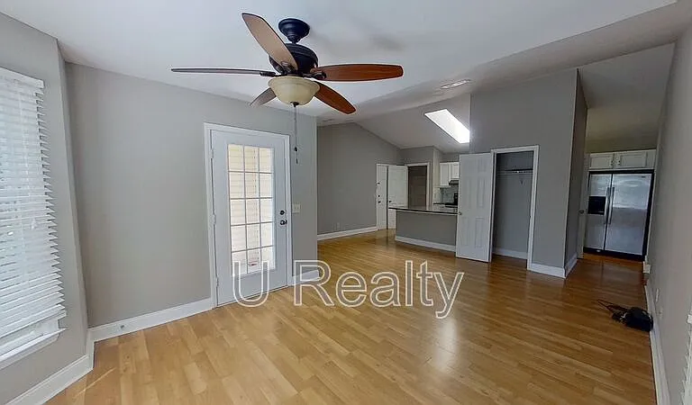 10250 Rose Meadow Ln — Photo 2