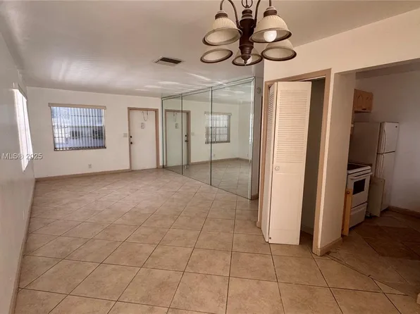 3856 S Circle Dr APT 3, Hollywood, FL 33021