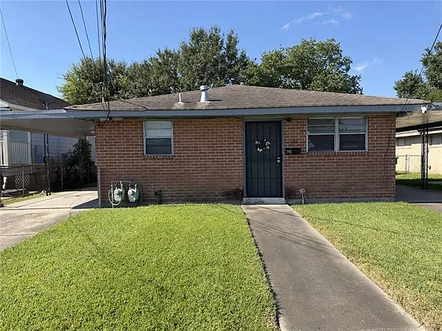 2 bed, 1.0 bath, 830 sqft, $950 — Photo 1