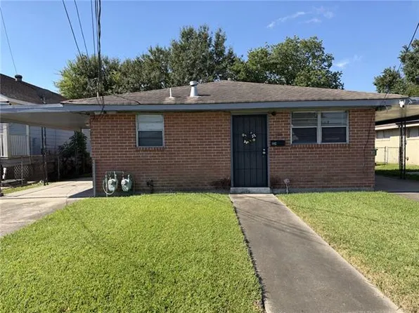 902 Gulf Dr, Gretna, LA 70053