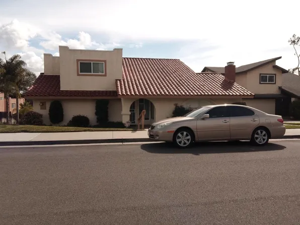 17152 Harbor Bluffs Cir, Huntington Beach, CA 92649