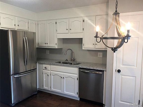 3rd image of 1707 Saint Charles Pl