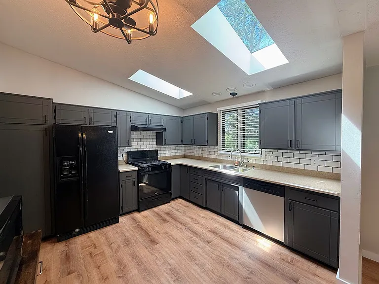 5405 Cherokee Ave NW — Photo 4