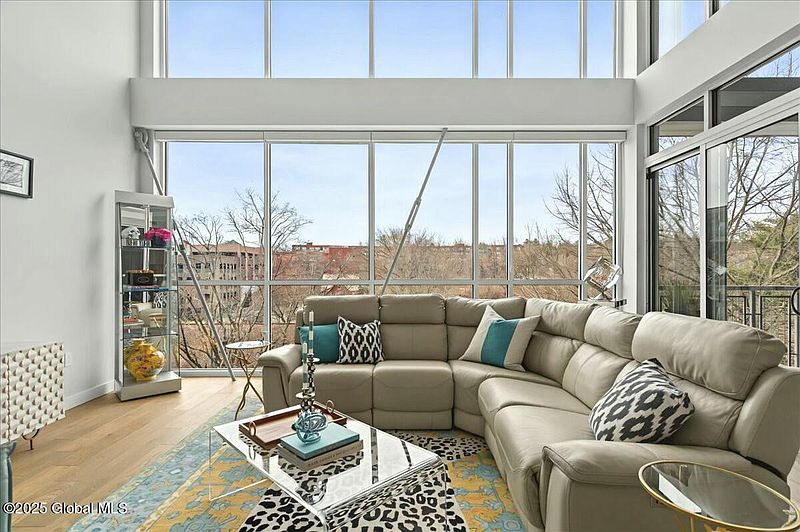 4th image of 128 Henry Street Apt 403